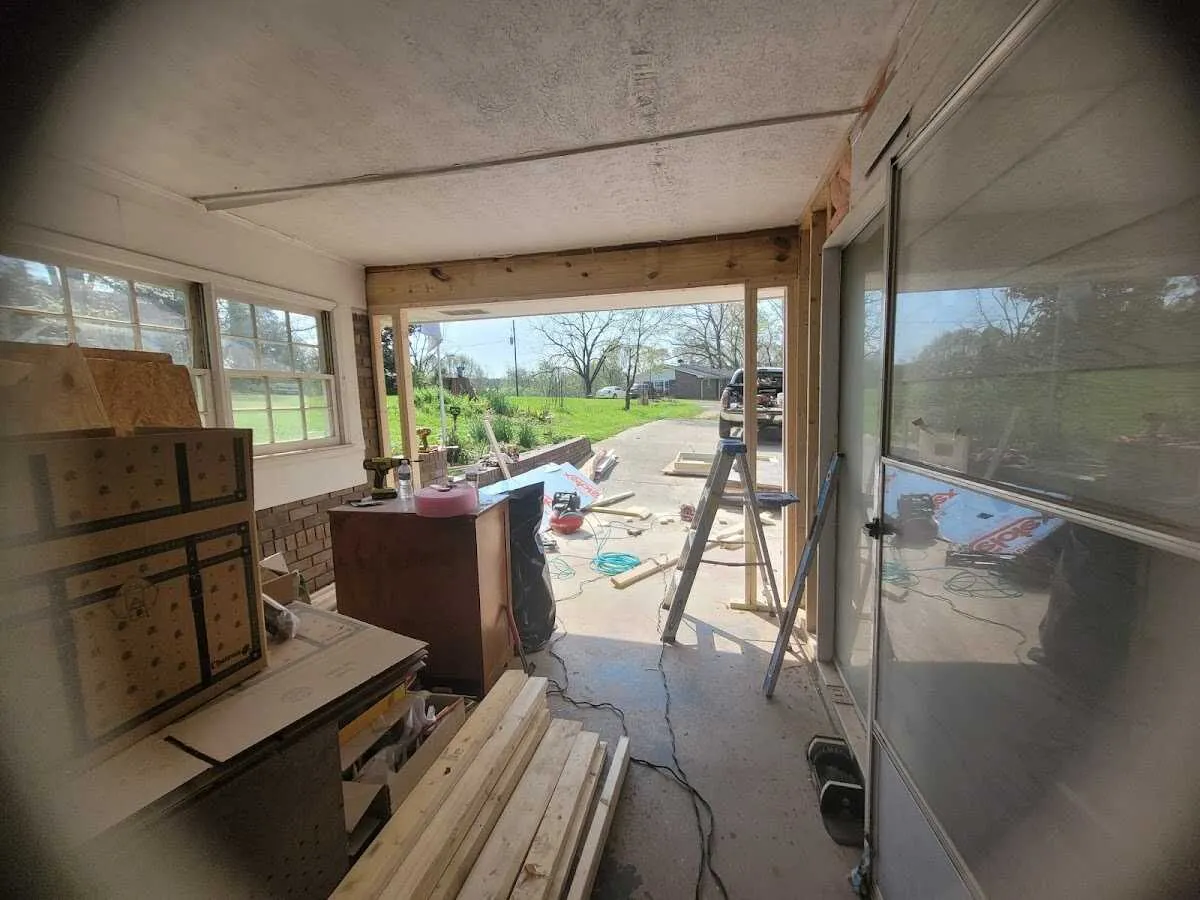 Air movers and dehumidifier for Water Mitigation Services in Castaic